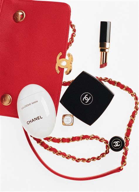 chanel beauty emergency dating kit|DATING.